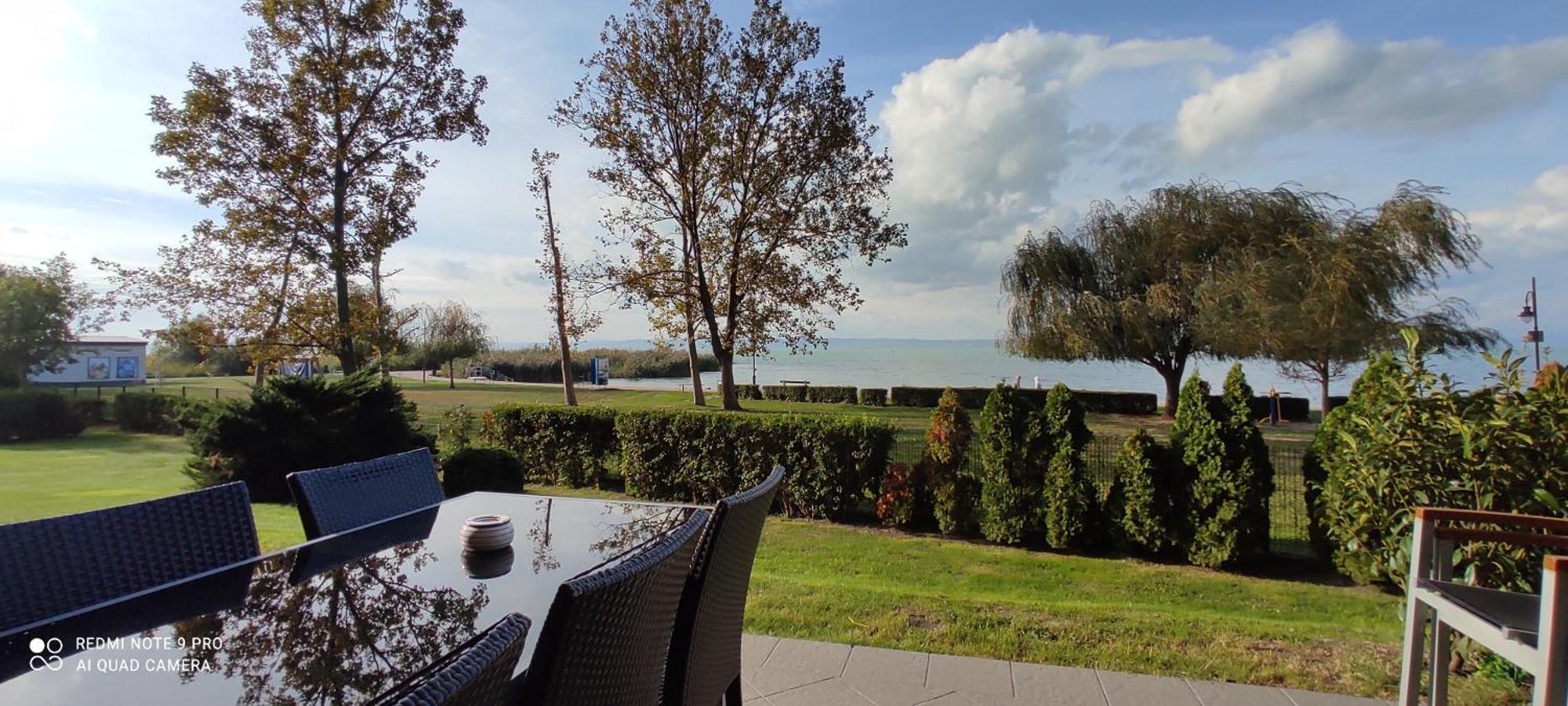 Panorama Gold Wellness Apartman Siófok Buitenkant foto