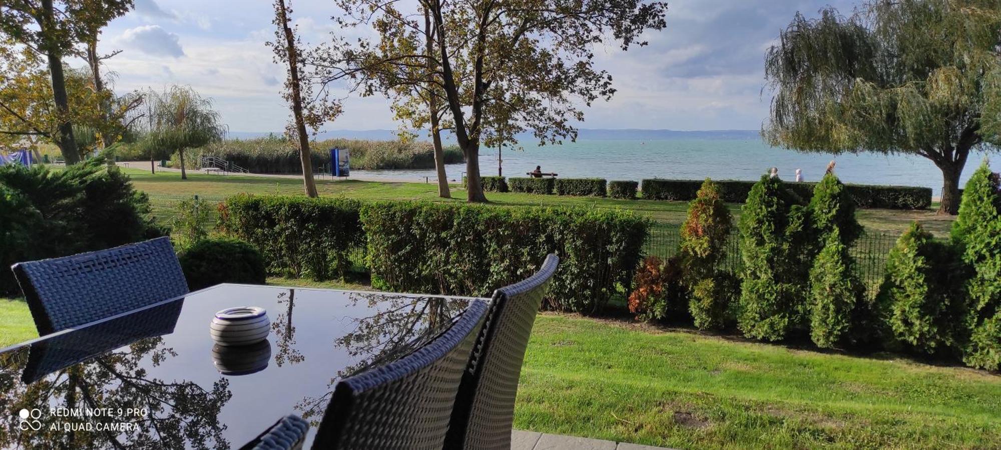 Panorama Gold Wellness Apartman Siófok Buitenkant foto